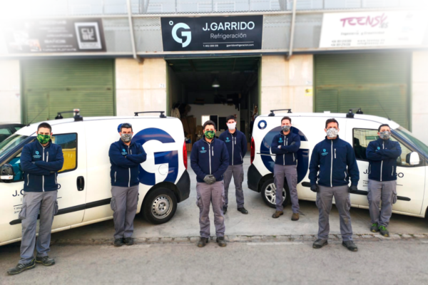 Equipo de J Garrido Refrigeración debidamente protegido